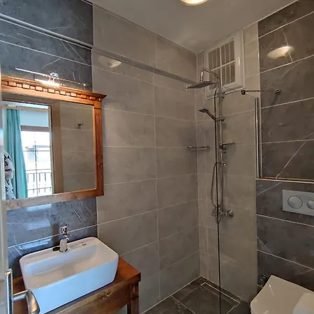 Ami Tai-candle Light Отель