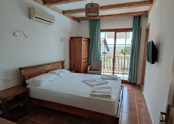 Ami Tai-candle Light